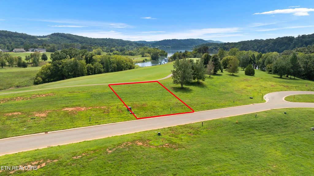 1493 Mockingbird Lane, Loudon