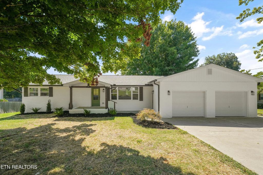 2314 Martel Rd, Lenoir City