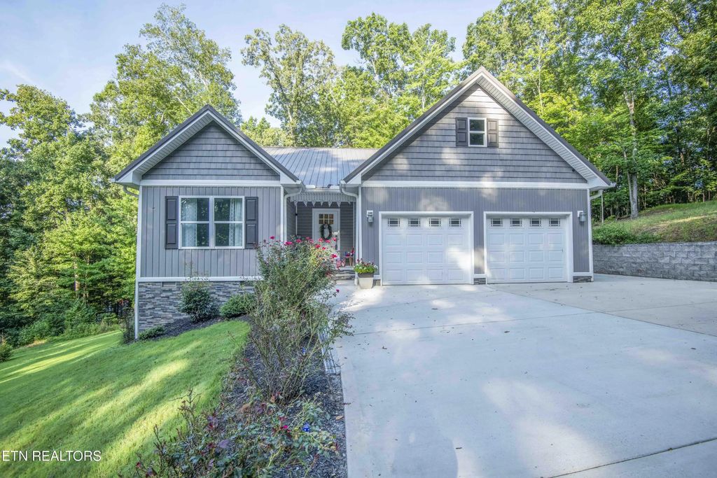 125 Van Stowe Rd, Harriman