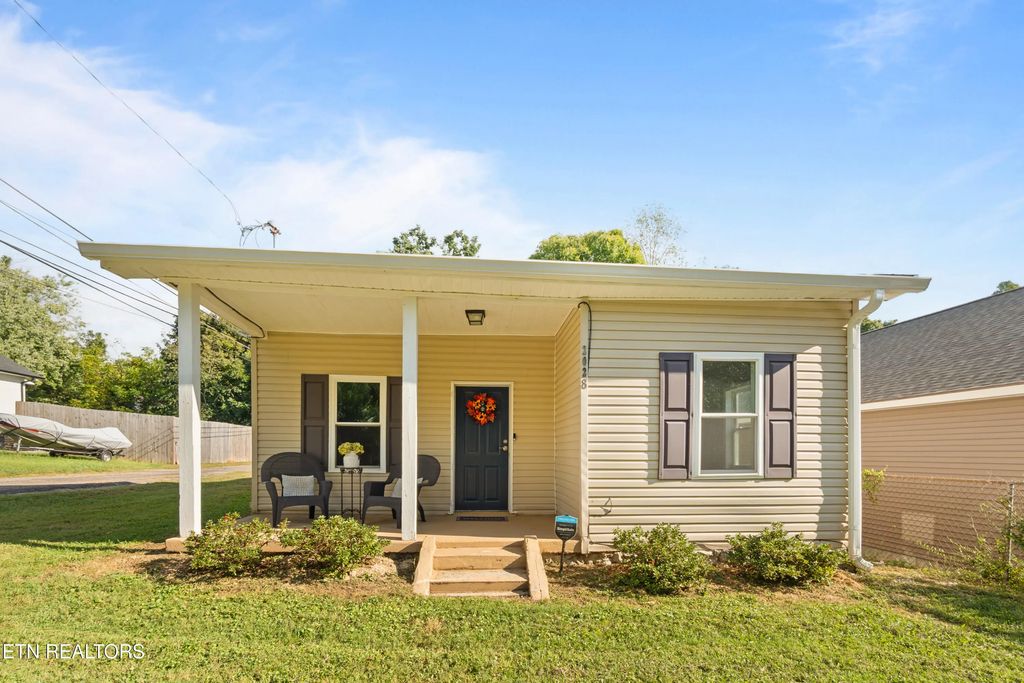 2028 Bernhurst Drive, Knoxville