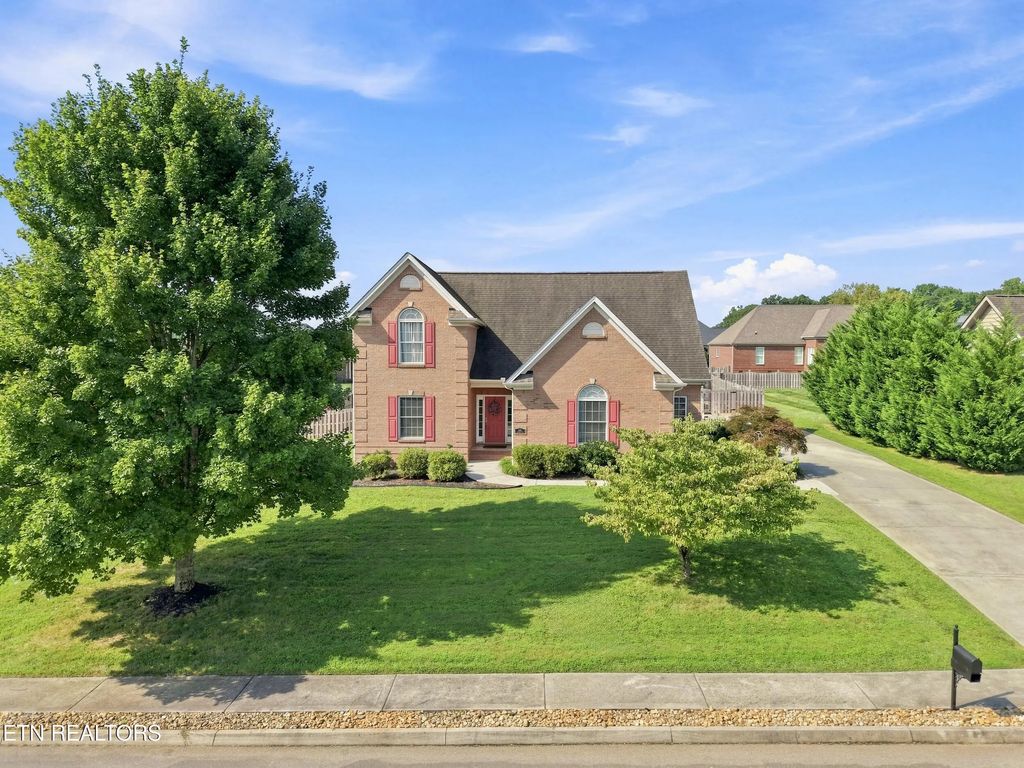 292 Leeward Way, Lenoir City
