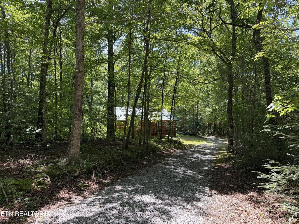 2696 Rafter Rd, Tellico Plains