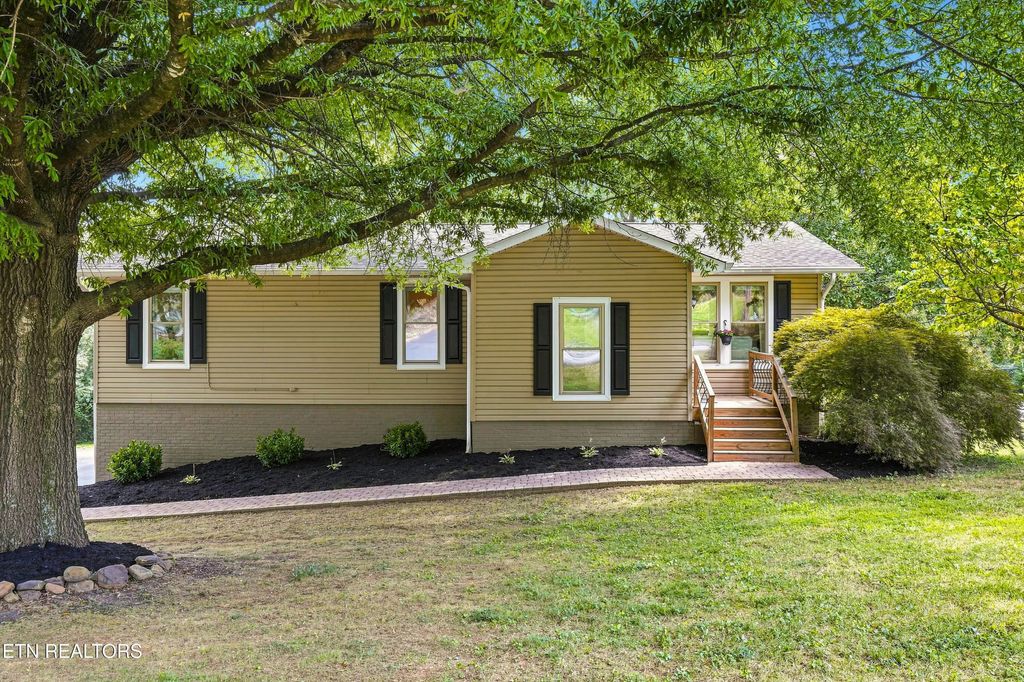 120 Cogdill Rd, Knoxville
