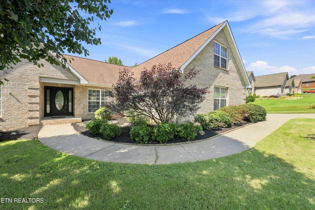 3015 Champions Drive, Maryville