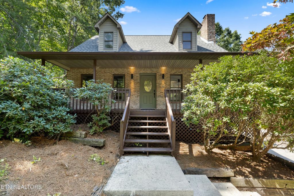 208 Chestnut View Drive, Kingston