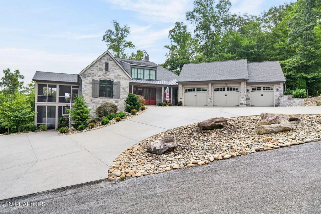 142 Pineridge Loop, Crossville
