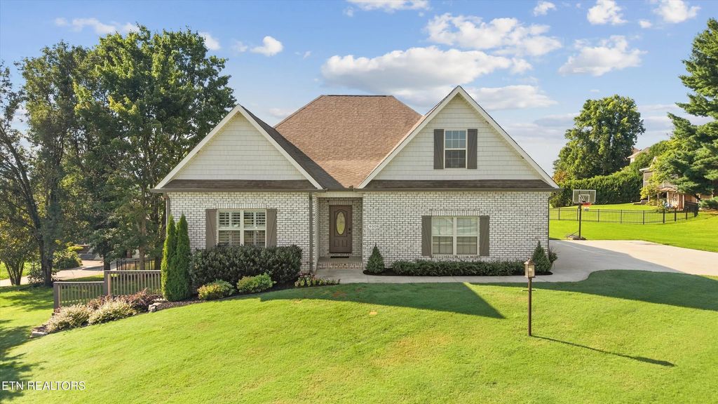 4008 Legends Way, Maryville