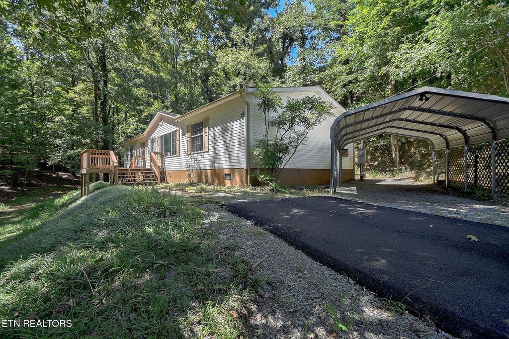 351 Lake Forest Drive, Lenoir City