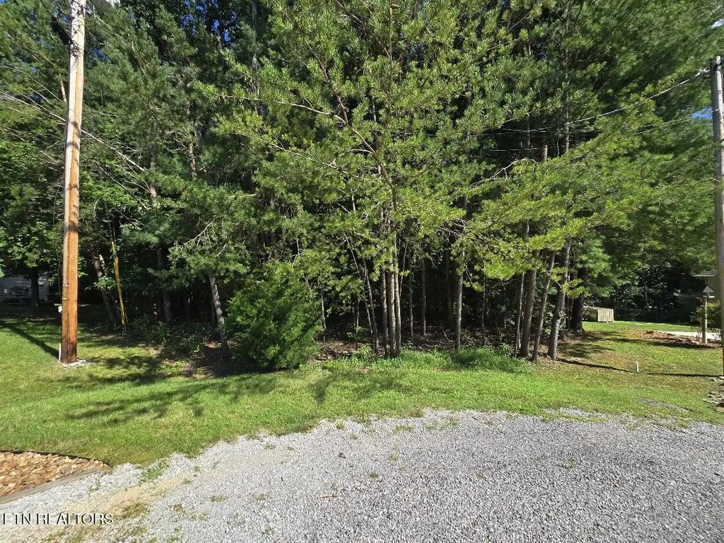 16 Holly Court, Crossville