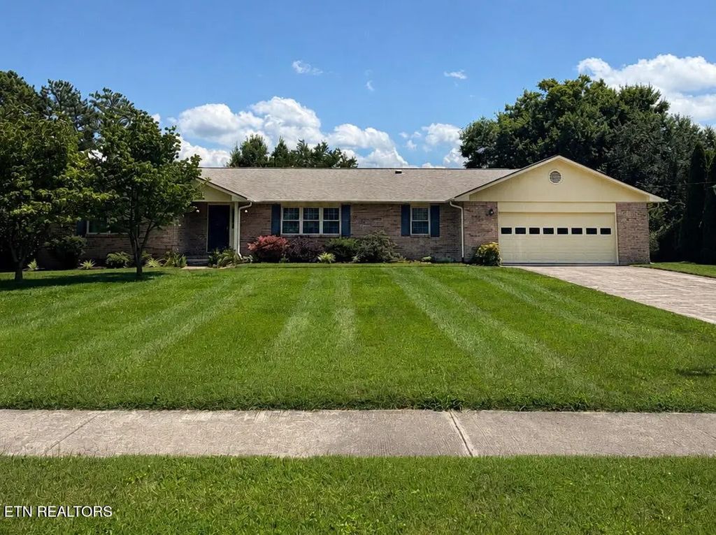 11720 Georgetowne Drive, Knoxville