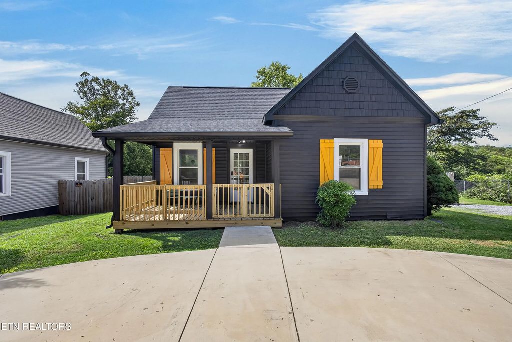 925 Maryville Pike, Knoxville
