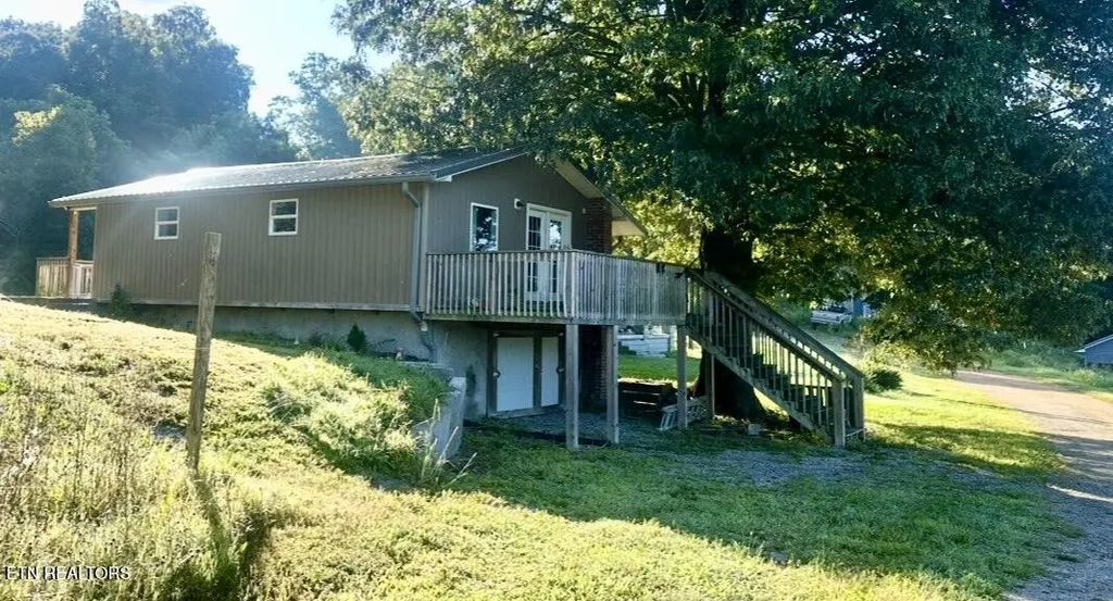 303 Robertson Lane, Speedwell