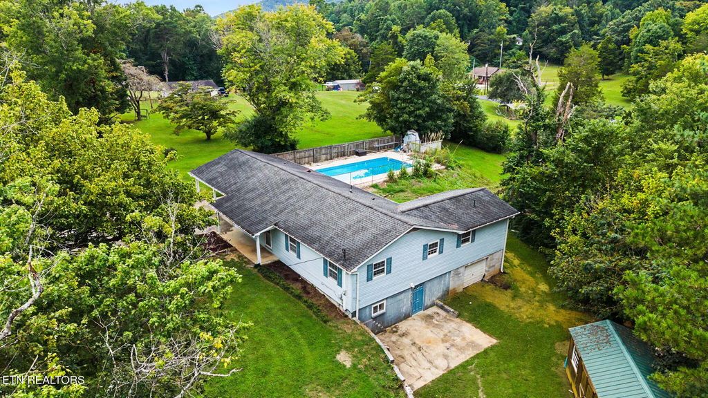 165 Justice Rd, Oliver Springs