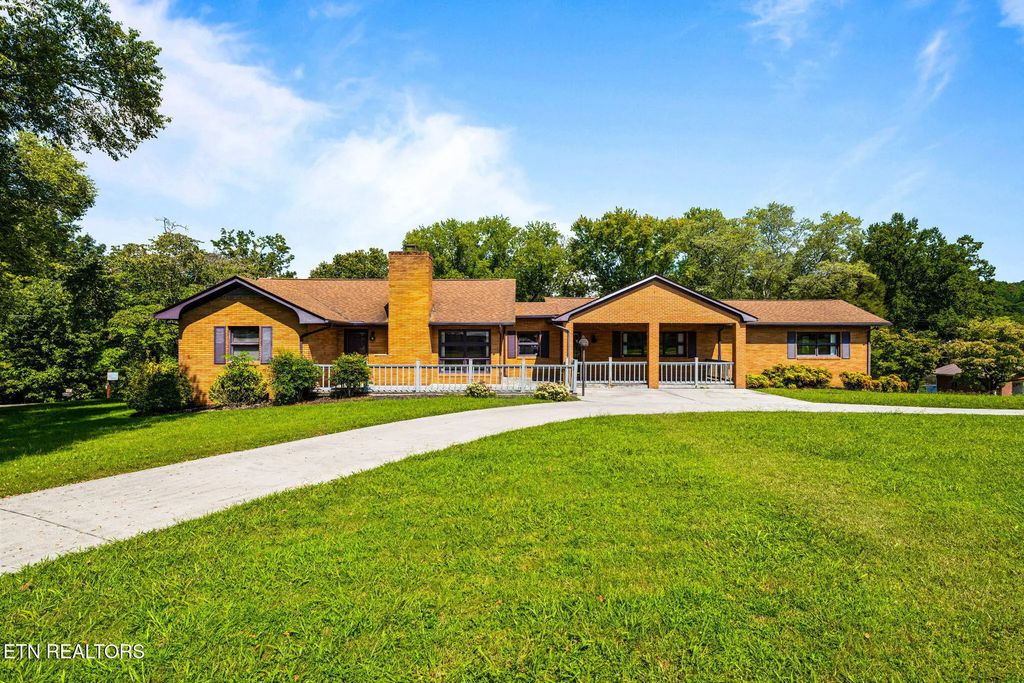 505 Claiborne Rd, LaFollette