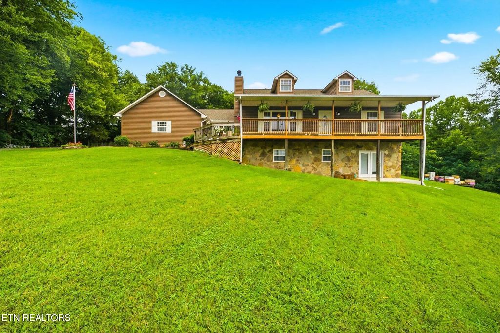 600 S Carter School Rd, Strawberry Plains
