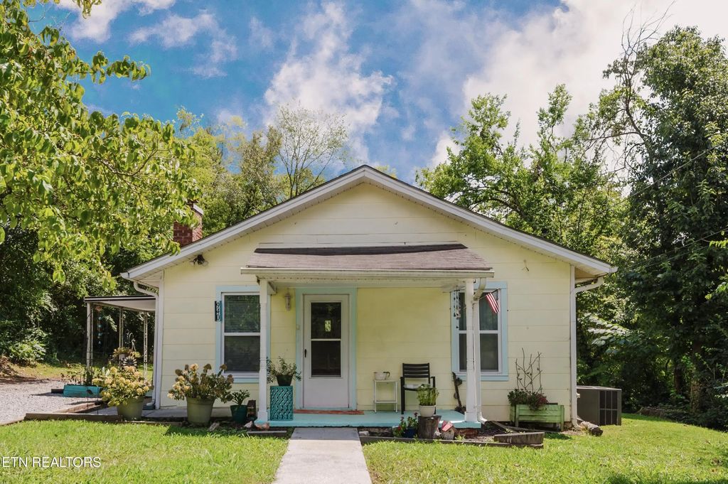 940 E Moody Ave, Knoxville