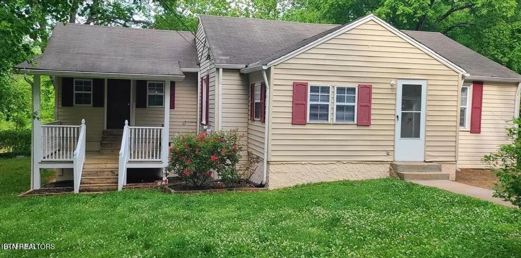 1300 Yellowstone Rd, Knoxville