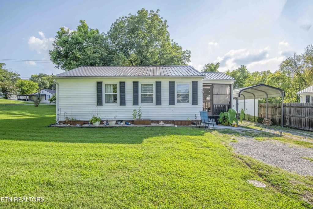 602 Fontana Ave, Maryville