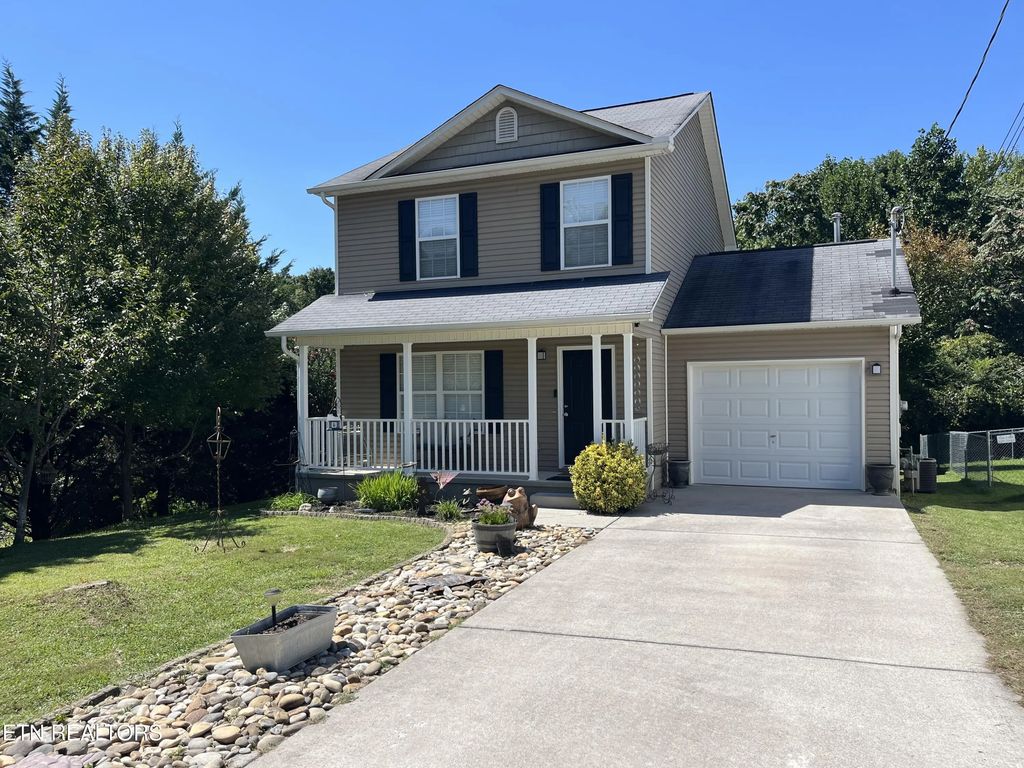 8201 Oak Terrace Lane, Powell