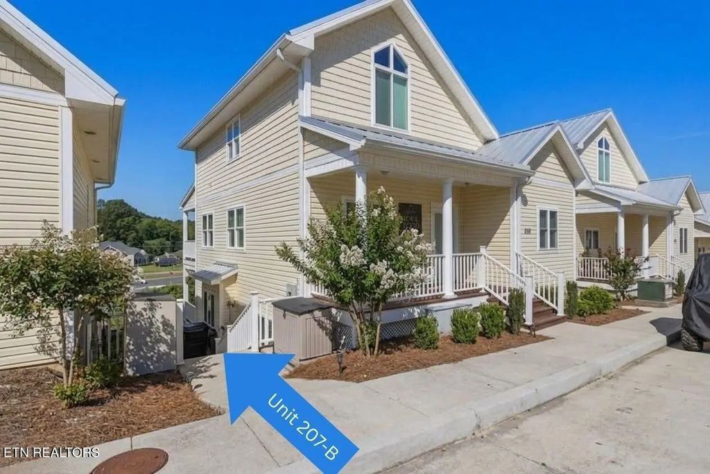 207(b) N Deer Village Lane, LaFollette
