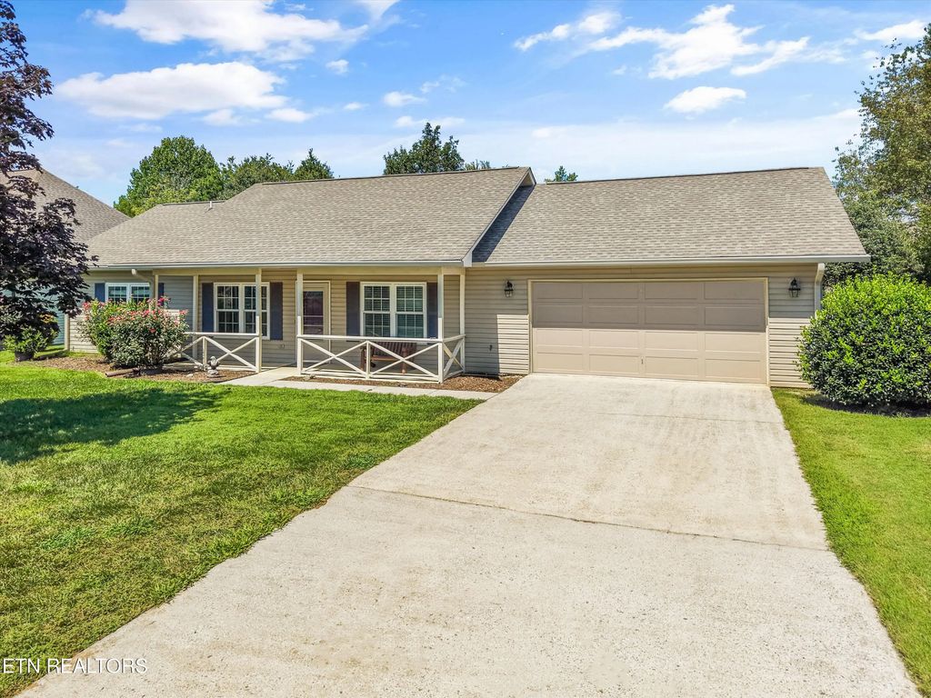 143 Elokwa Way, Loudon