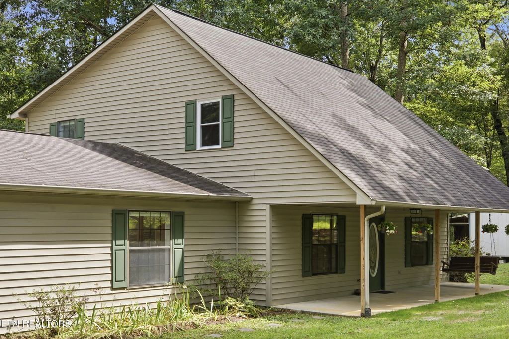 152 Maple Lane, Harriman