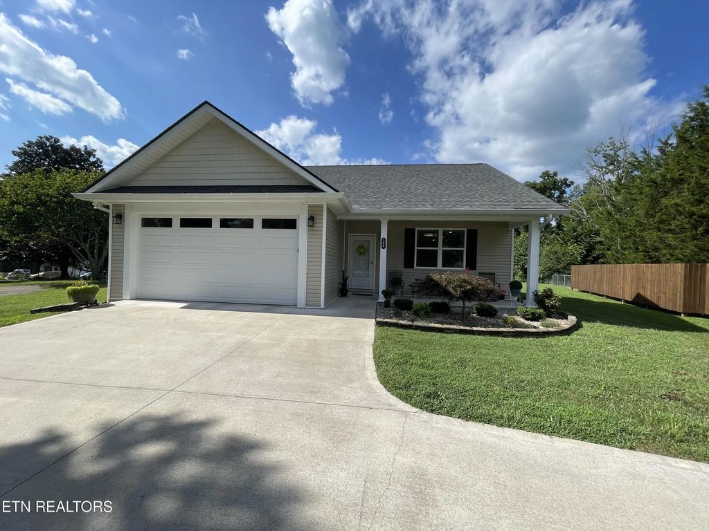 308 Englewood Rd, Madisonville