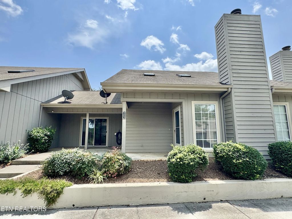 205 Chota View Circle, Loudon