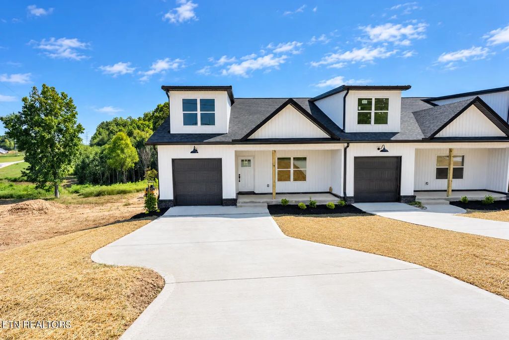 341 Webster Drive, Blaine
