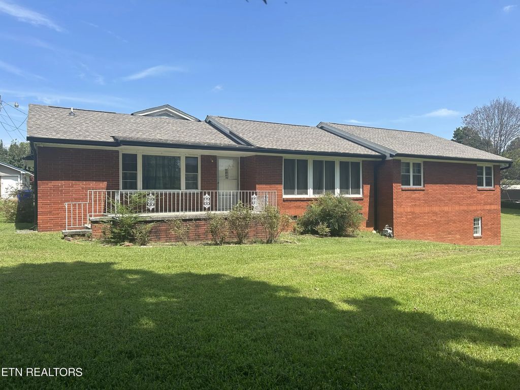 1966 Magnolia Ave, Morristown