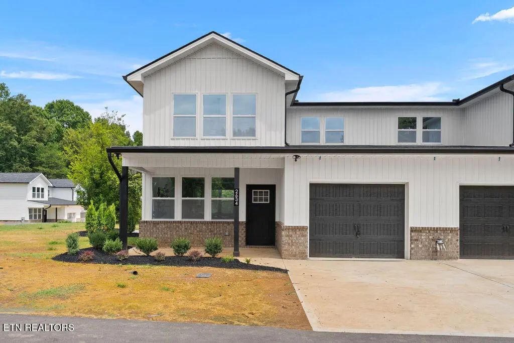 2634 White Plains Way, Knoxville