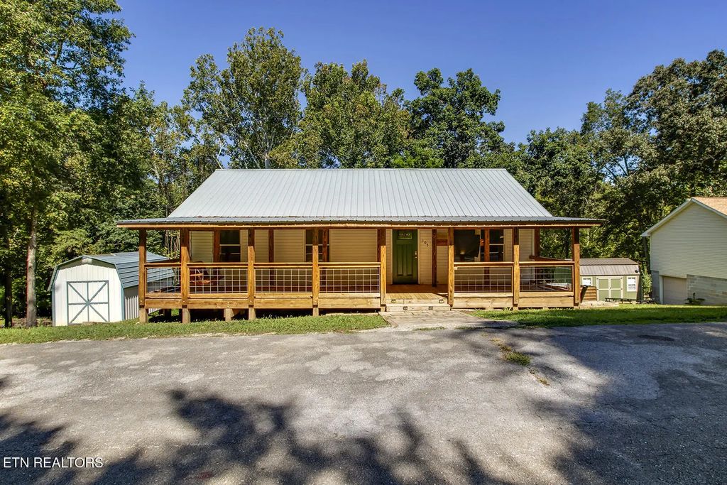 105 Shady Lane, Rockwood