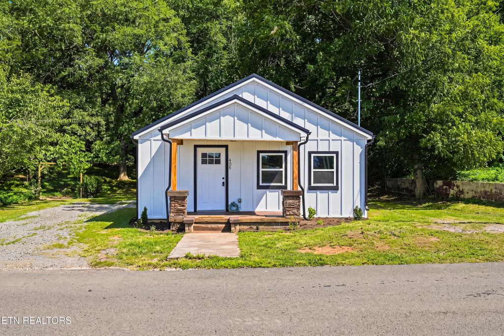408 Prospect Ave, Newport