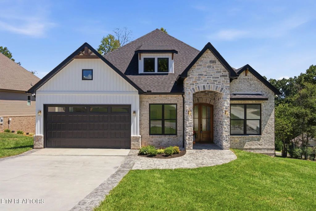 201 Nuhya Trce, Loudon