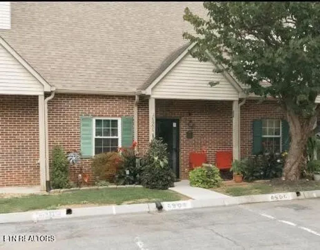 6906 Kings Crossing Way Way, Knoxville