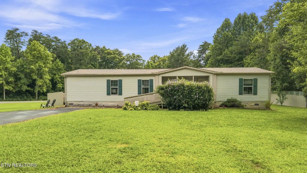 55 Raccoon Creek Rd, Crossville