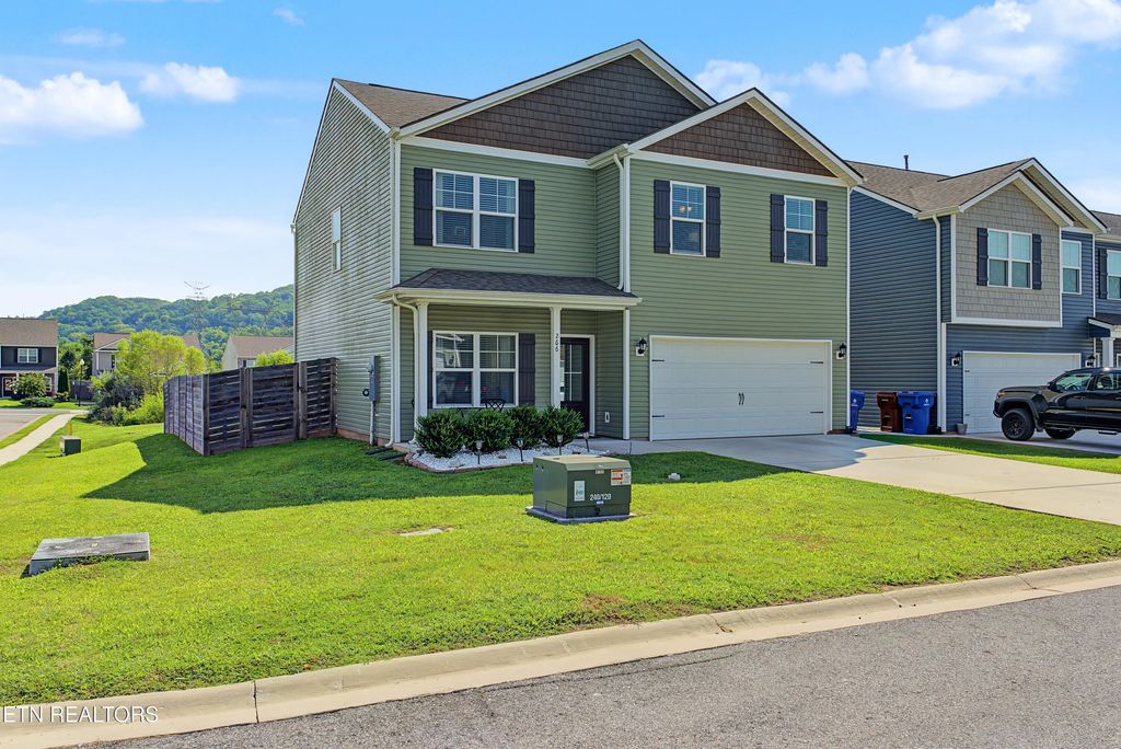 266 Ibis Loop, Oak Ridge
