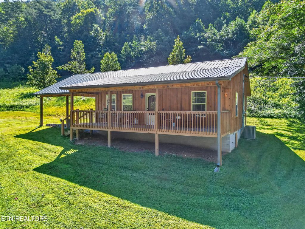 136 Little Ridge Way, Washburn