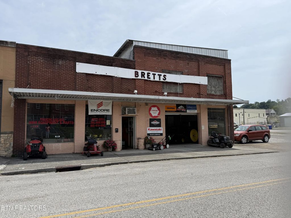 308 Trenton St, Harriman