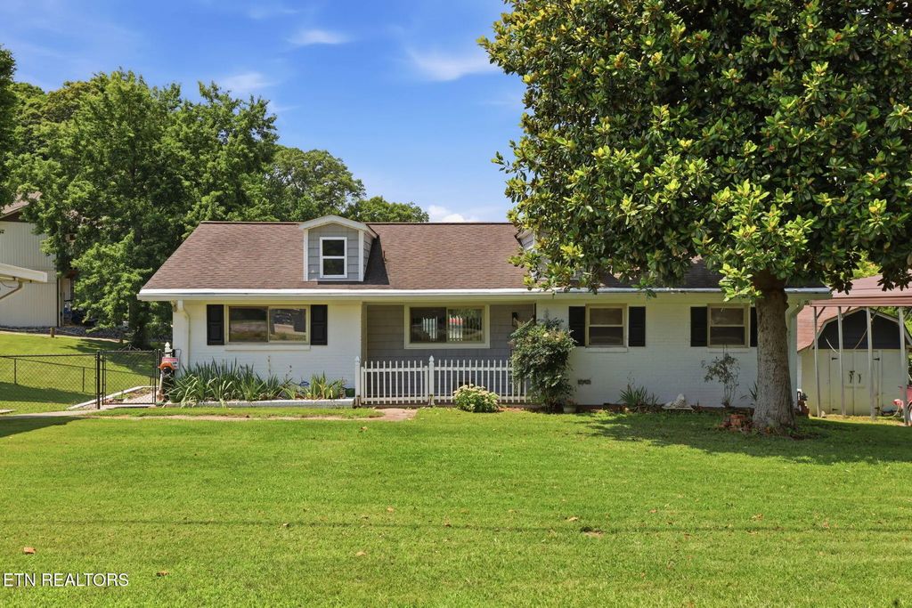 2107 Iroquois Drive, Jefferson City
