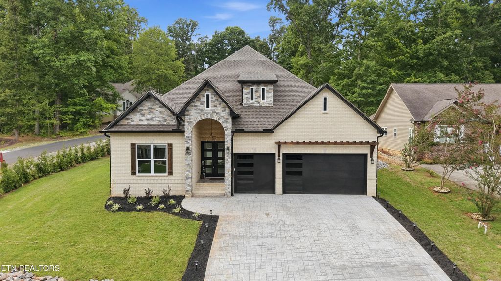 112 Inata Cir, Loudon