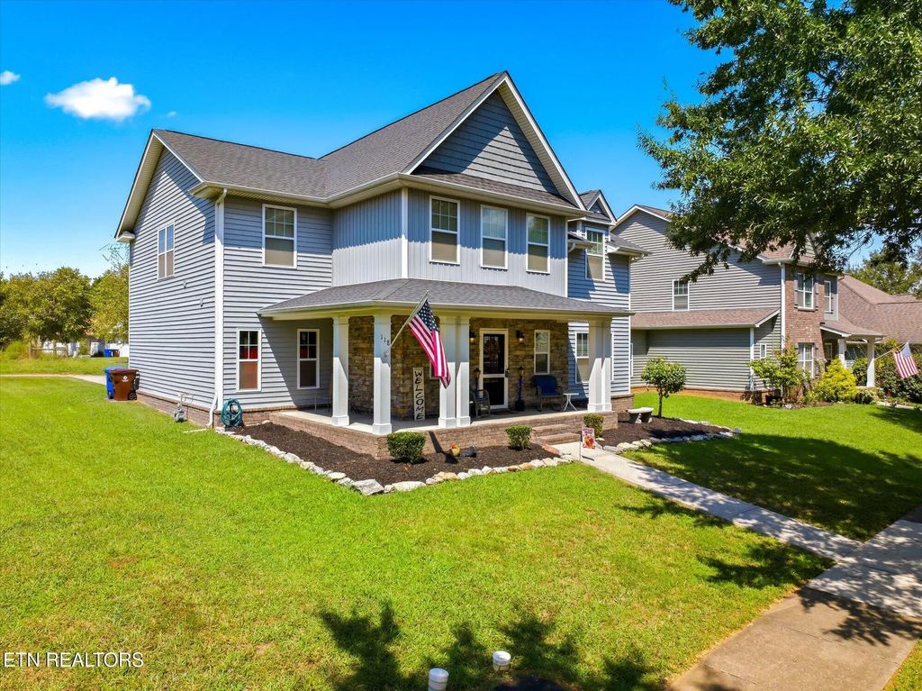 118 Fallberry St, Oak Ridge