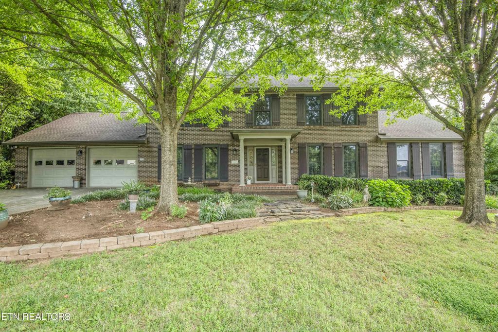 204 Nutwood Circle, Knoxville