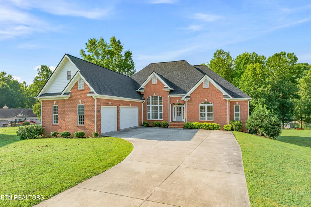 267 Paradise Lane, Jacksboro