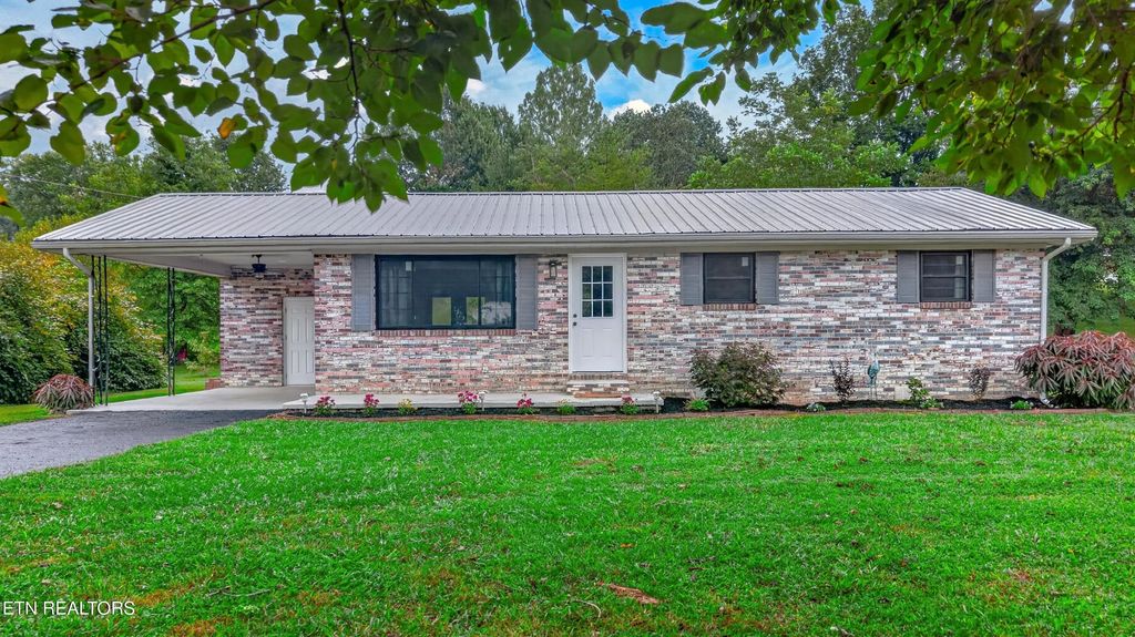 518 Fairfield Drive, Newport