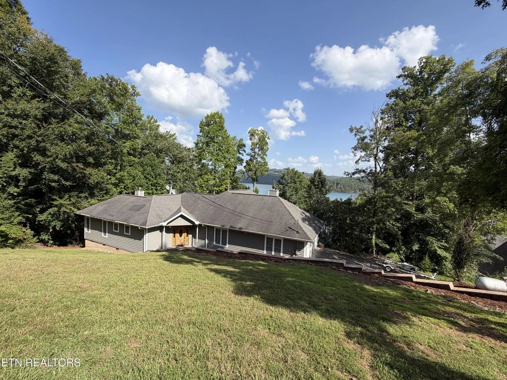 1395 Lakeview Drive, Sharps Chapel