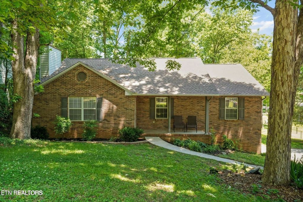 712 Kimbee Rd, Knoxville