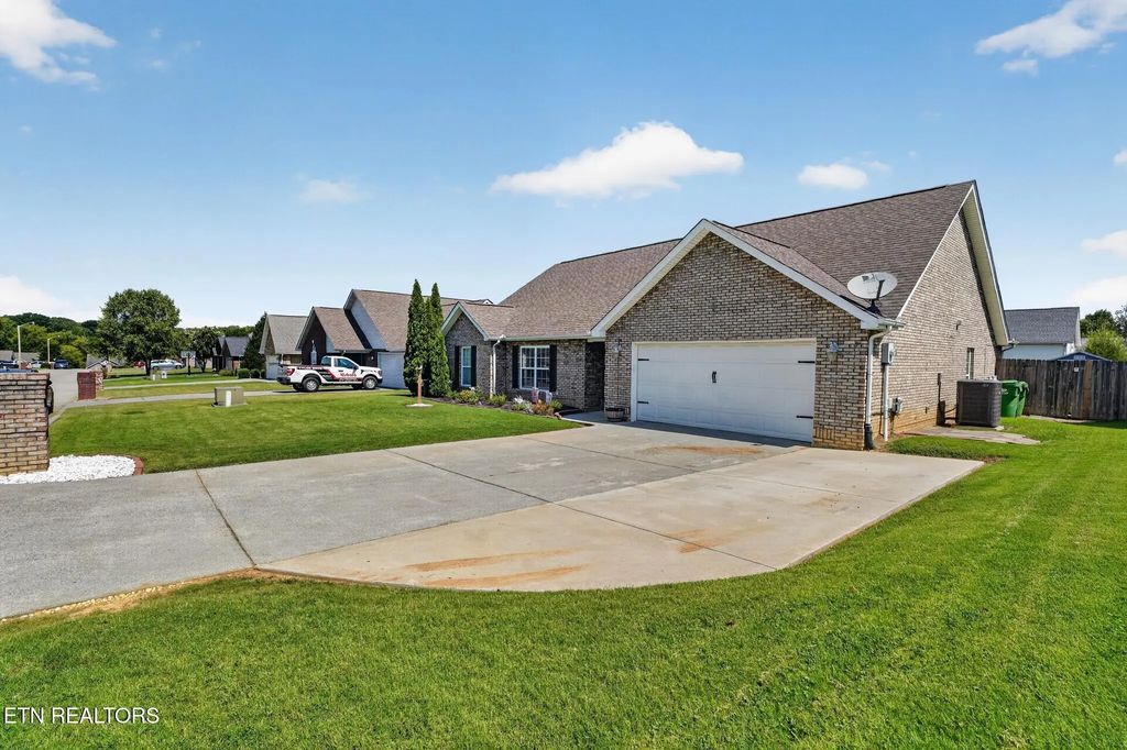 1220 Bastogne Drive, Maryville