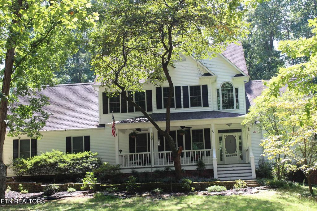 117 Saratoga Drive, Clinton
