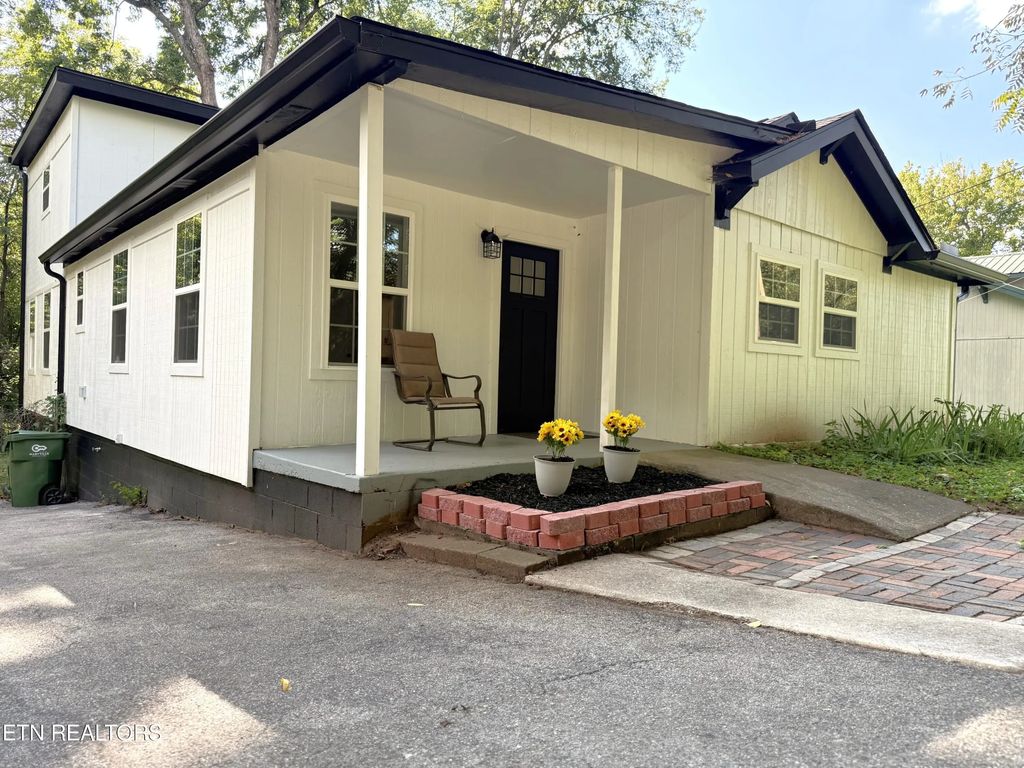 111 Eagleton Rd, Maryville